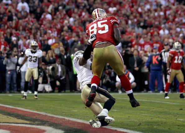 Vernon Davis makes the winning grab in the NFC Divisional playoff game at Candlestick Park on January 14.  (Jed Jacobsohn/Getty Images)