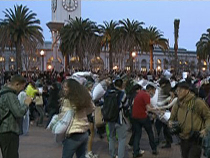 Hundreds gathered for the annual pillow fight at San Francisco's Justin Herman Plaza on February 14, 2012. (CBS)