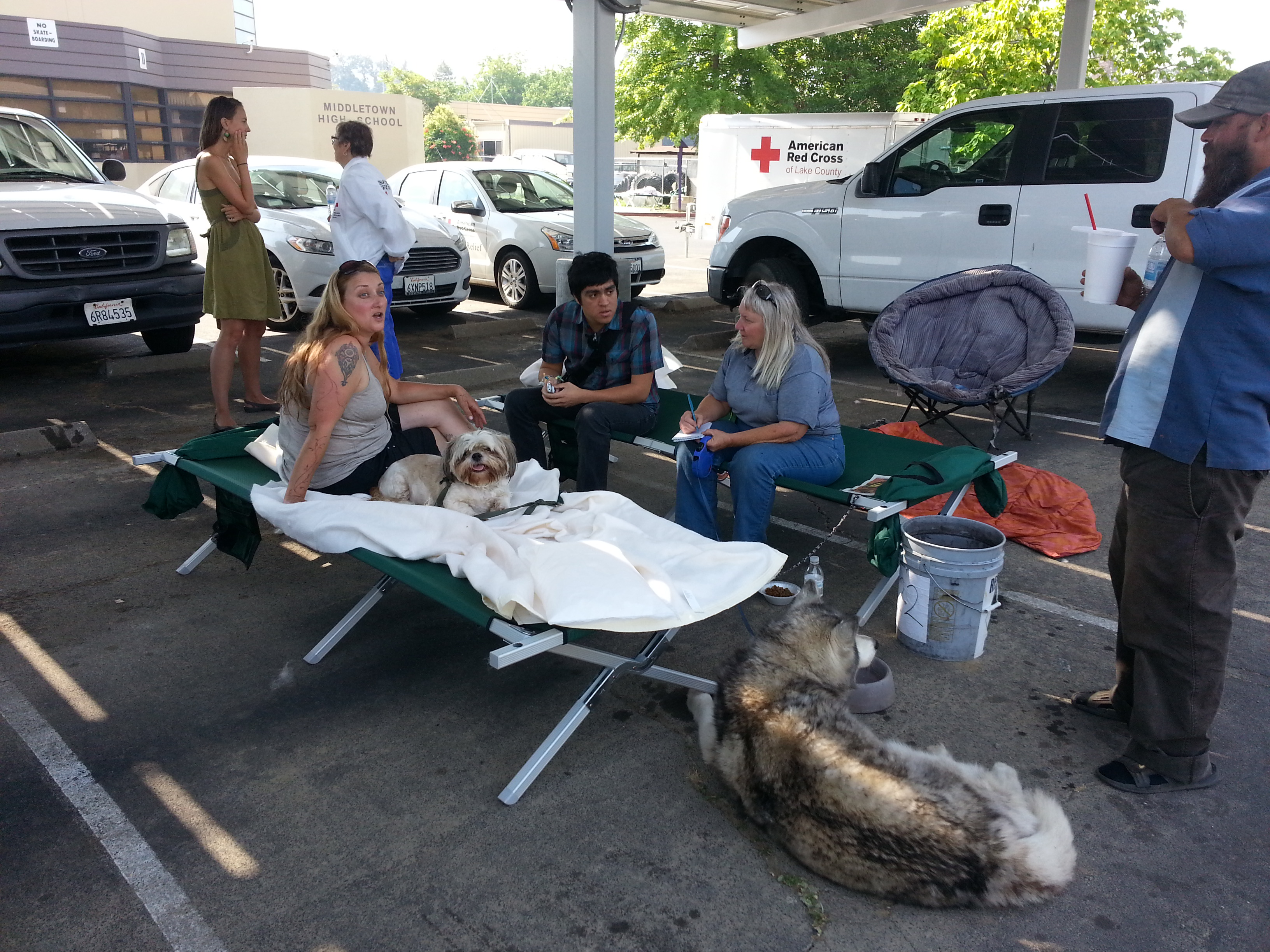 The Red Cross assists Napa County fire evacuees and their pets at Middletown High School Wednesday morning. (CBS SF)