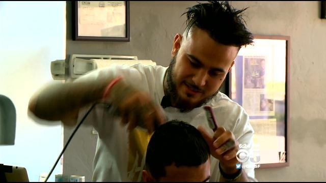 Derek Hernandez, an artistic barber in Antioch. (CBS)