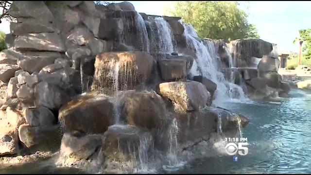 Water feature in a Palm Springs neighborhood. (CBS)