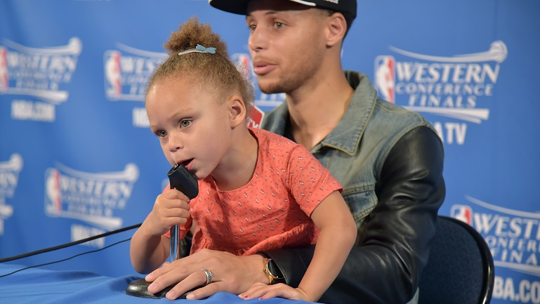 Steph Curry's Family Shares Pic Of New 