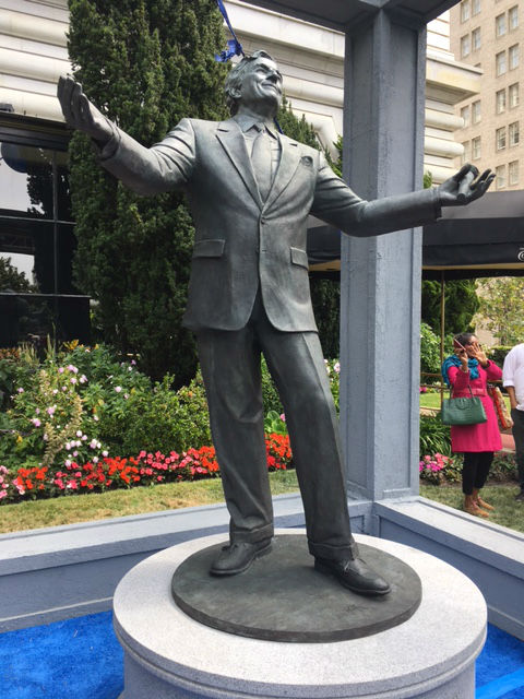 Tony Bennett statue unveiled at Fairmont Hotel in San Francisco's Nob Hill (Don Ford)