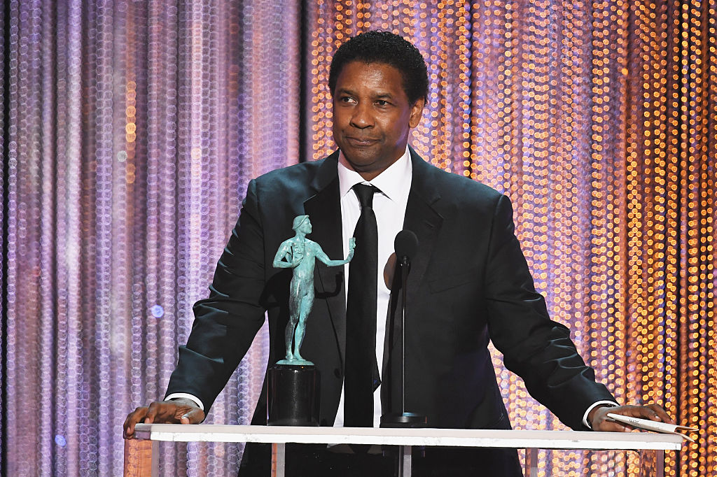 LOS ANGELES, CA - JANUARY 29:  Actor Denzel Washington accepts Outstanding Performance by a Male Actor in a Leading Role for 'Fences' onstage during The 23rd Annual Screen Actors Guild Awards at The Shrine Auditorium on January 29, 2017 in Los Angeles, California. 26592_014  (Photo by Kevin Winter/Getty Images )