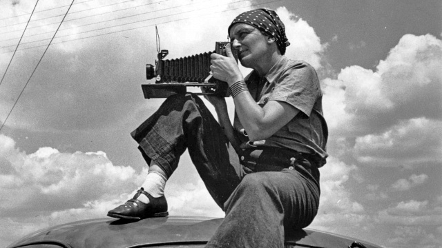 Photojournalist Dorothea Lange