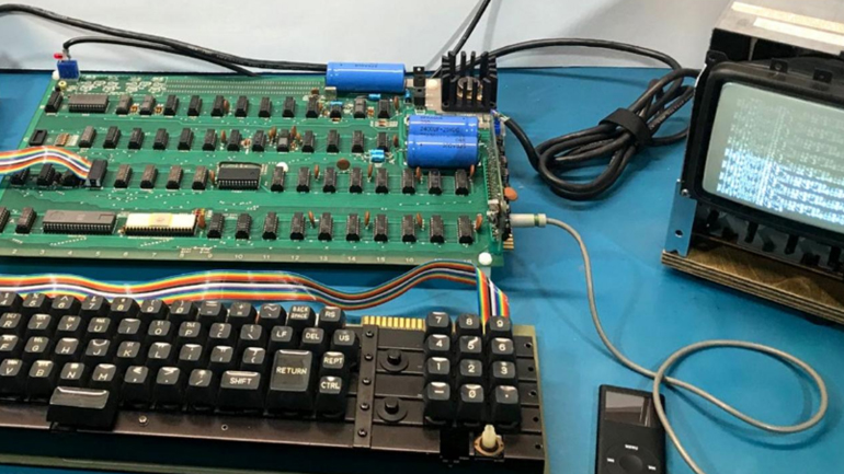 Apple 1 computer to be auctioned off. (RR Auction)