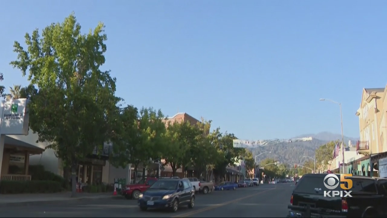 Downtown Calistoga after evacuation orders were lifted following the Glass Fire, October 7, 2020. (CBS)