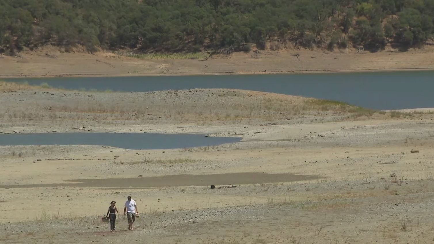 Lake Mendocino during drought conditions, June 14, 2021. (CBS)