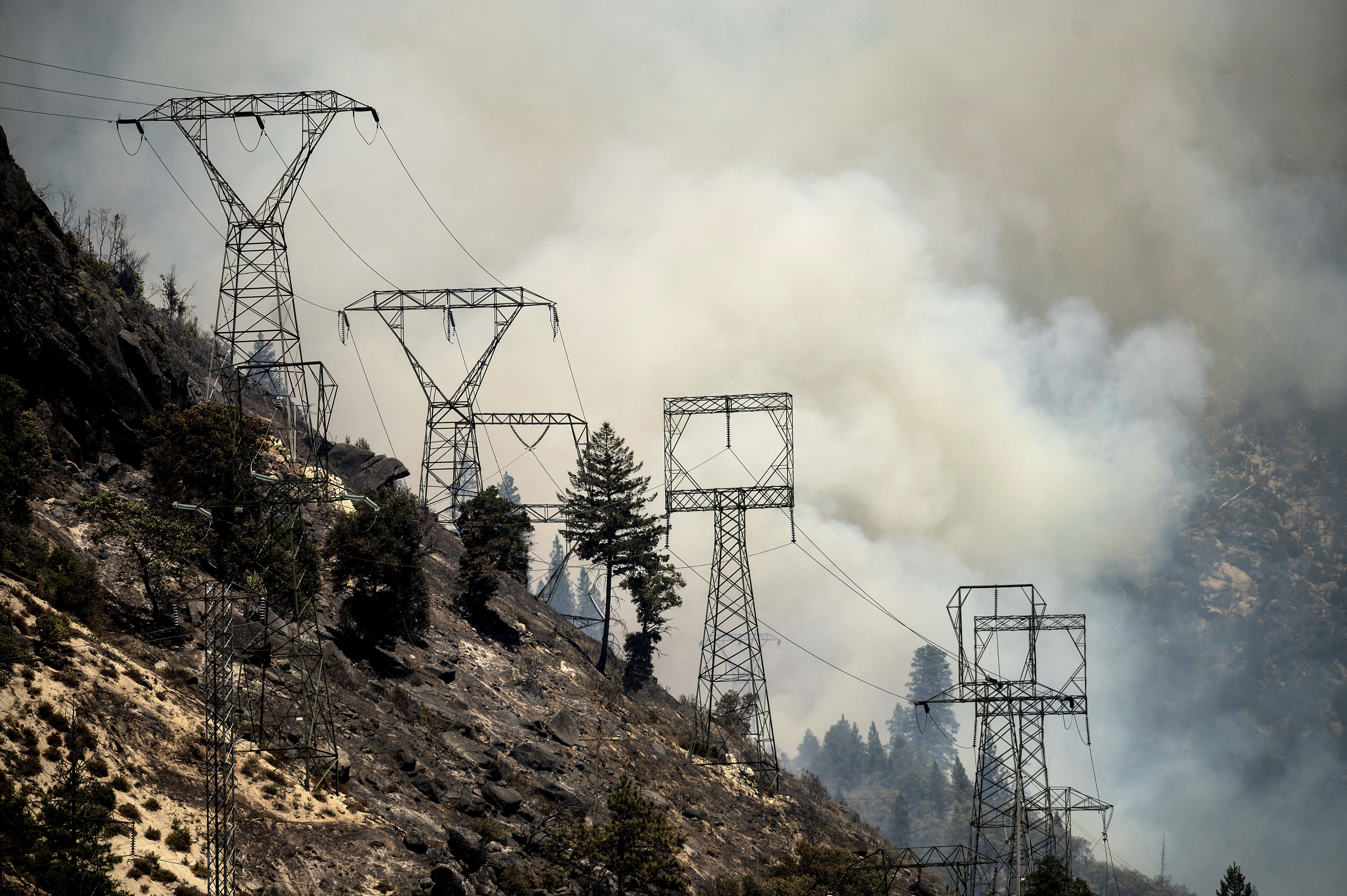 State Auditor Rips Regulators Over Wildfire Safety Plans By PG&E, Major Utilities