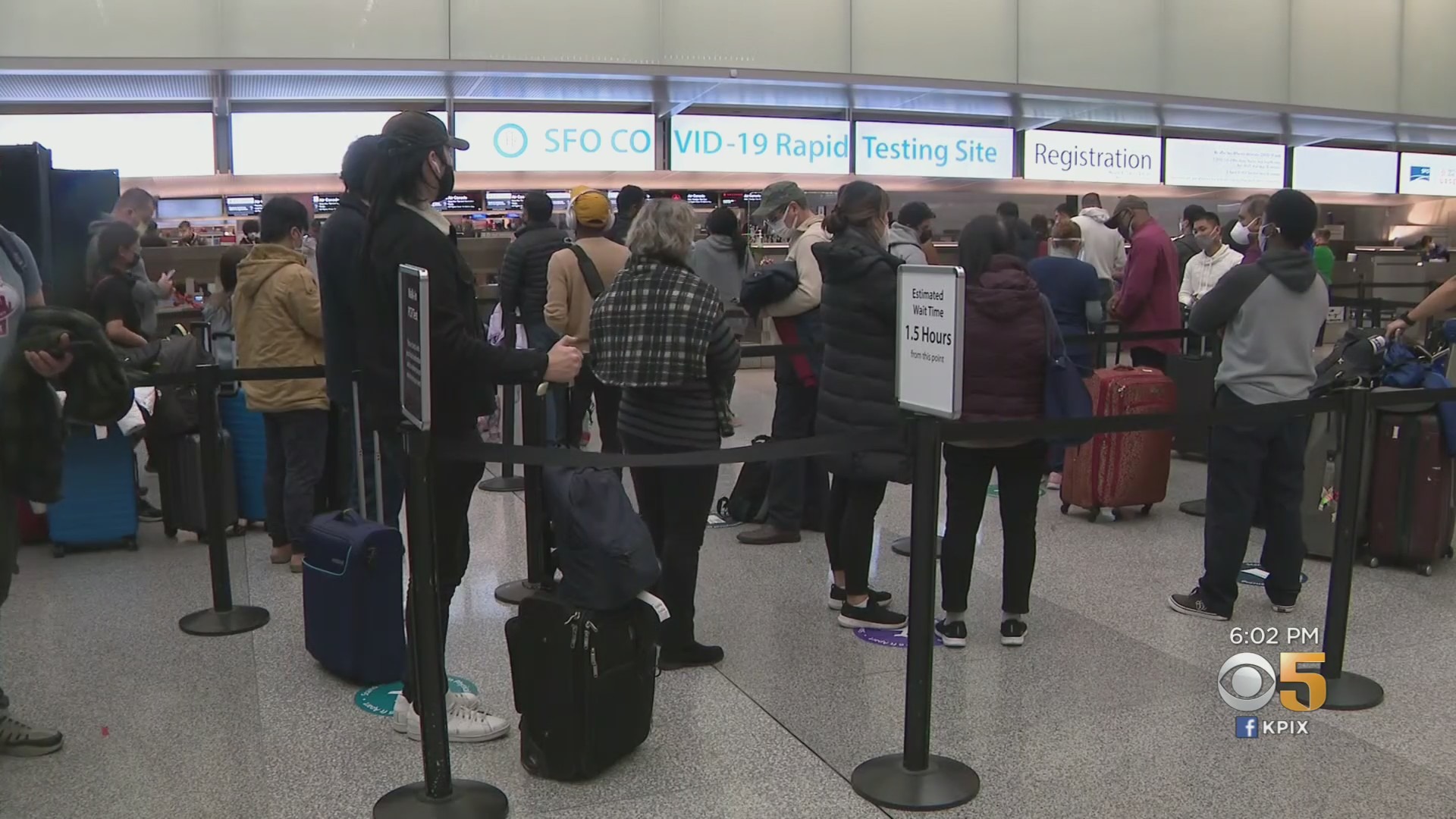 Lines for COVID-19 testing at San Francisco International Airport, December 22, 2021. (CBS)